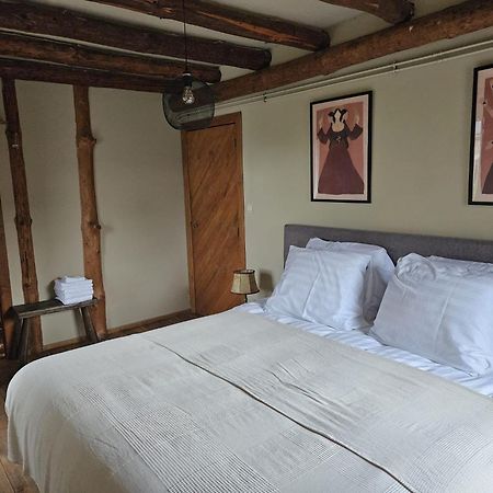 Buteo Chambres D'Hotes & Espresso Lesterny Exterior foto